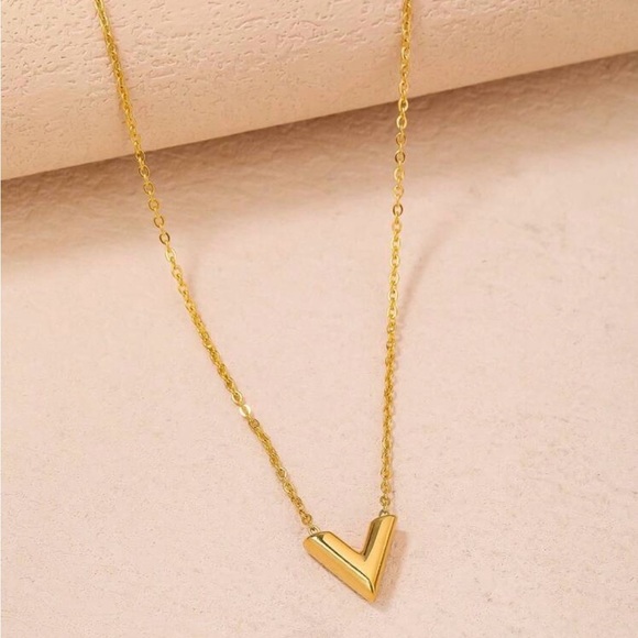 Elegant Gold V-Shaped Necklace - Picture 3 of 3